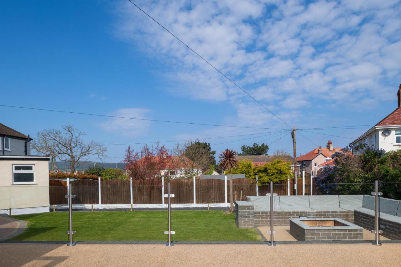 Lovely 3 Bedroom Home In Rhos On Sea Exteriör bild